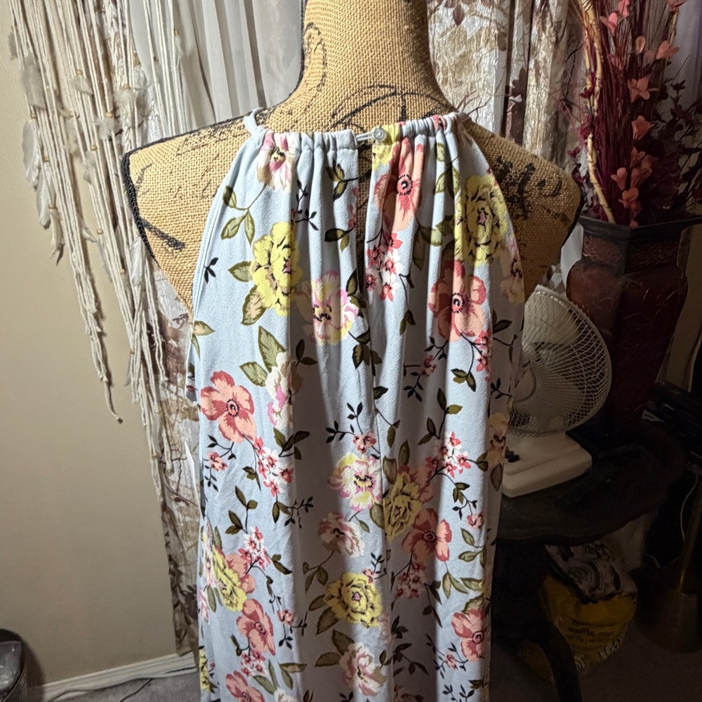Floral Halter Neck Women dress - Picture 6 of 7